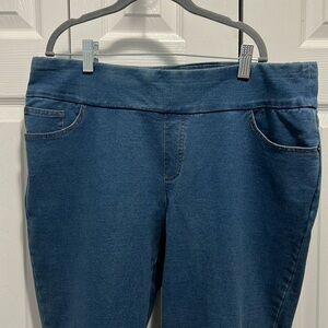 Denim &Co. denim fabric pull on jeans not too tight size LP $12